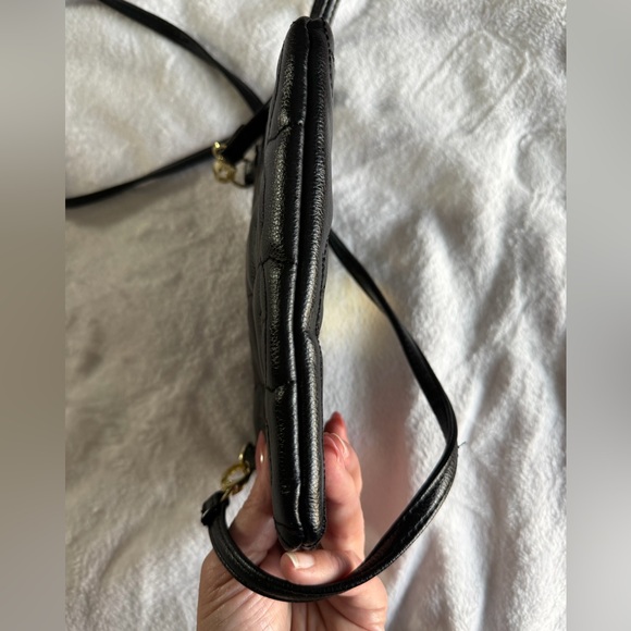 Betsey Johnson black quilted Wristlet/Crossbody Bag - Picture 6 of 9